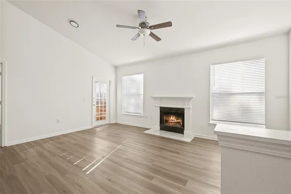 $2,000 | 18006 Villa Creek Drive, Tampa, FL 33647