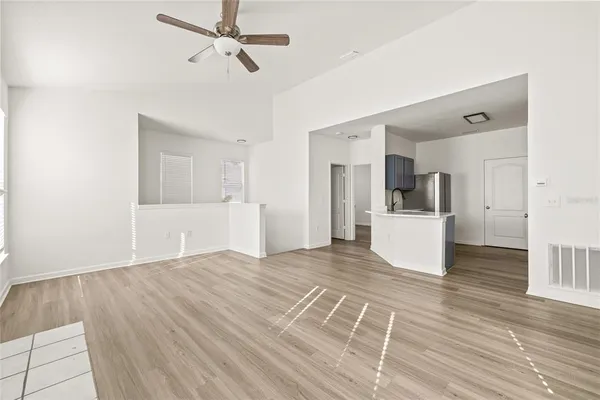 $2,000 | 18006 Villa Creek Drive, Tampa, FL 33647