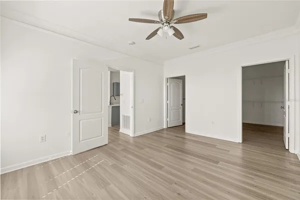 $2,000 | 18006 Villa Creek Drive, Tampa, FL 33647