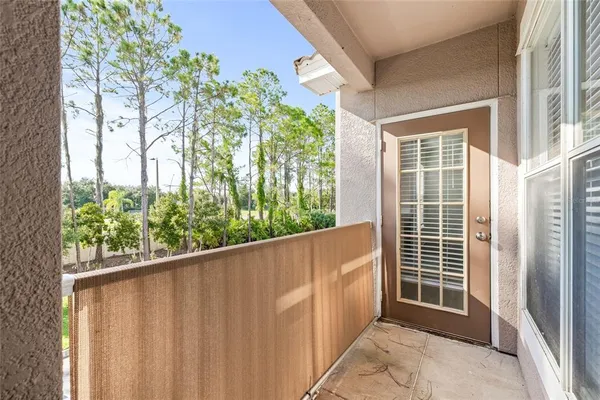 $2,000 | 18006 Villa Creek Drive, Tampa, FL 33647