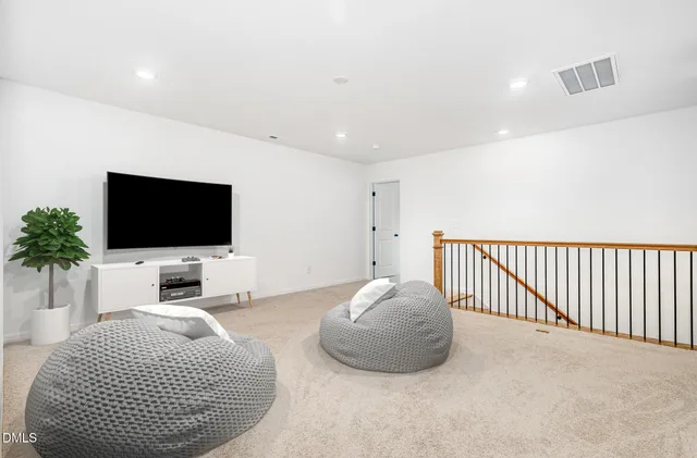 a view of a livingroom with entryway