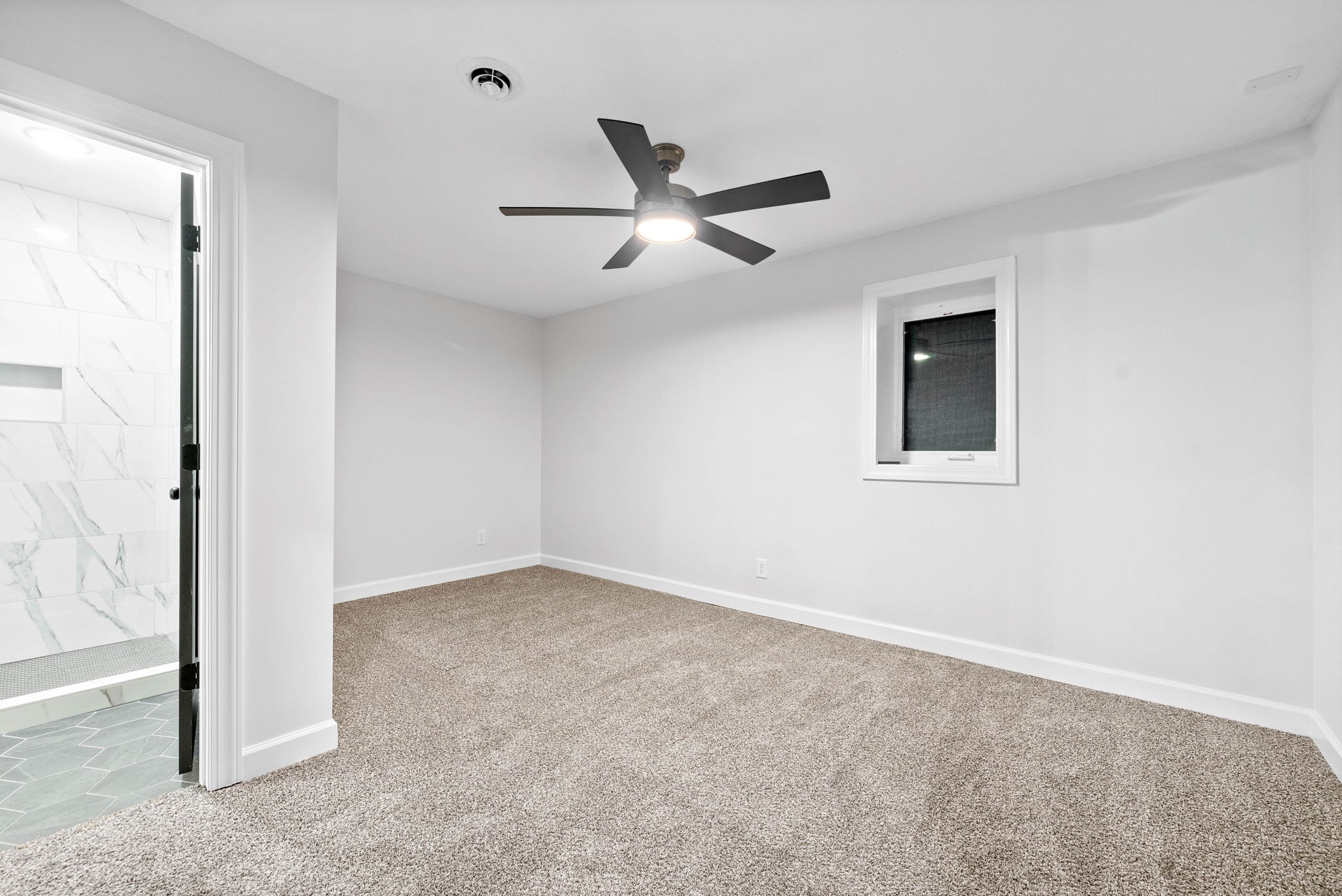 140 Dean Road Clarksville, TN 37040 - Photo 35 of 44 an empty room with closet and windows