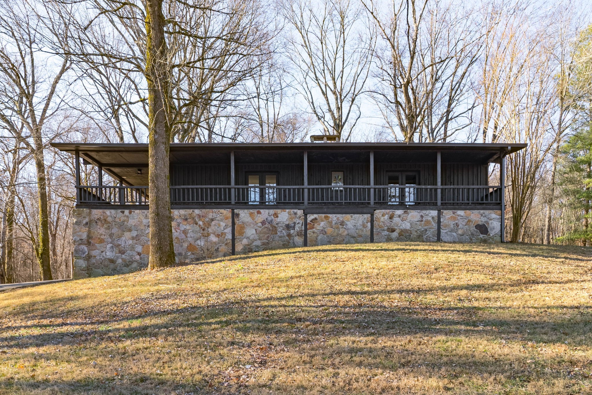 140 Dean Road Clarksville, TN 37040 - Photo 4 of 44 a view of a house with a swimming pool