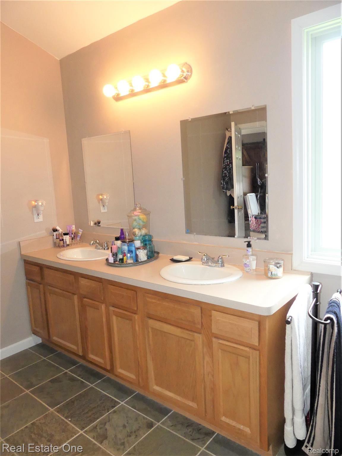 34016 Steadman Road New Boston, MI 48164 - Photo 43 of 46 P1030402.JPG