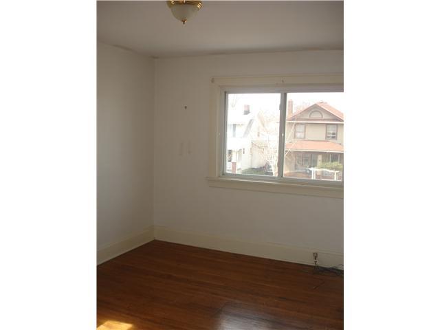 68 North Roys Avenue Columbus, OH 43204 - Photo 3 of 6