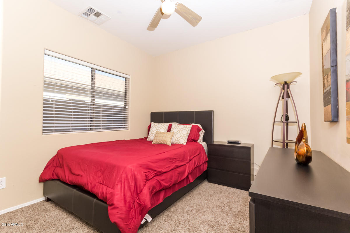10224 West Chipman Road Tolleson, AZ 85353 - Photo 7 of 15 IMG_2496-14