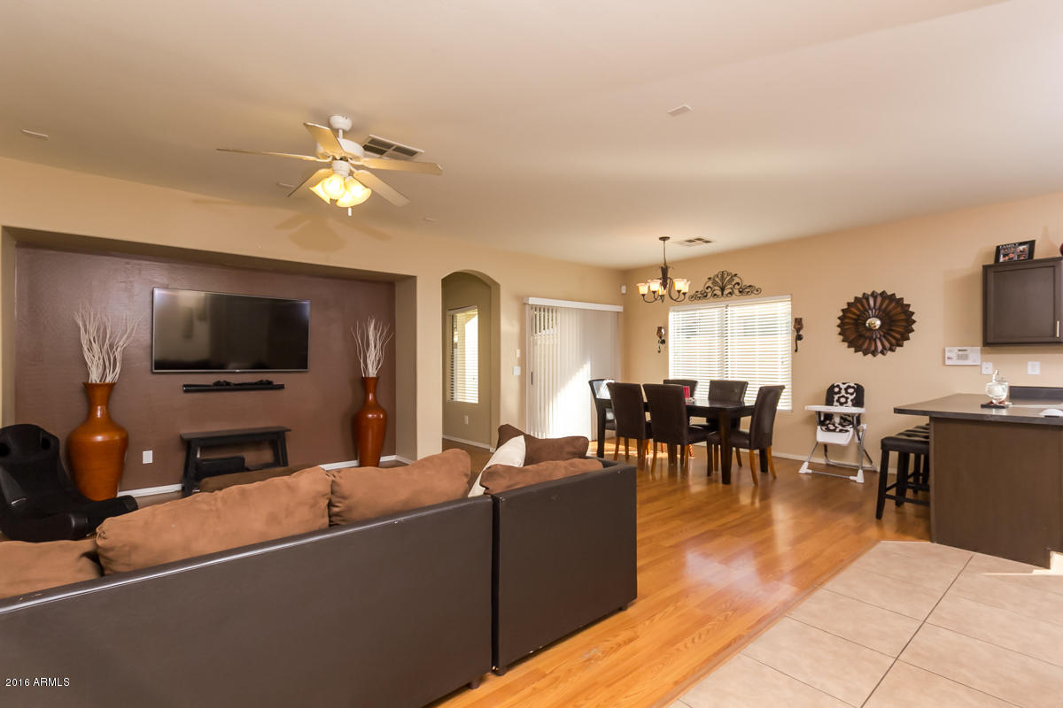 10224 West Chipman Road Tolleson, AZ 85353 - Photo 9 of 15 IMG_2456-4