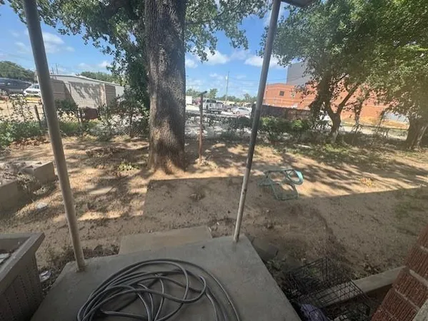 $2,100 | 190 North St Felix Street, Stephenville, TX 76401