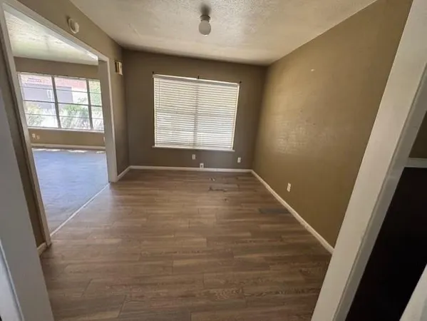 $2,100 | 190 North St Felix Street, Stephenville, TX 76401