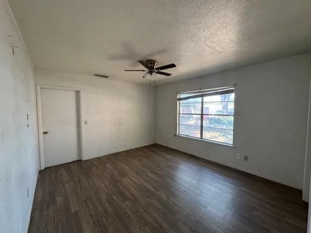 $2,100 | 190 North St Felix Street, Stephenville, TX 76401