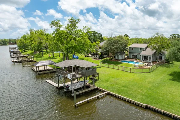 $845,000 | 323 Cr-461b, Brazoria, TX 77422