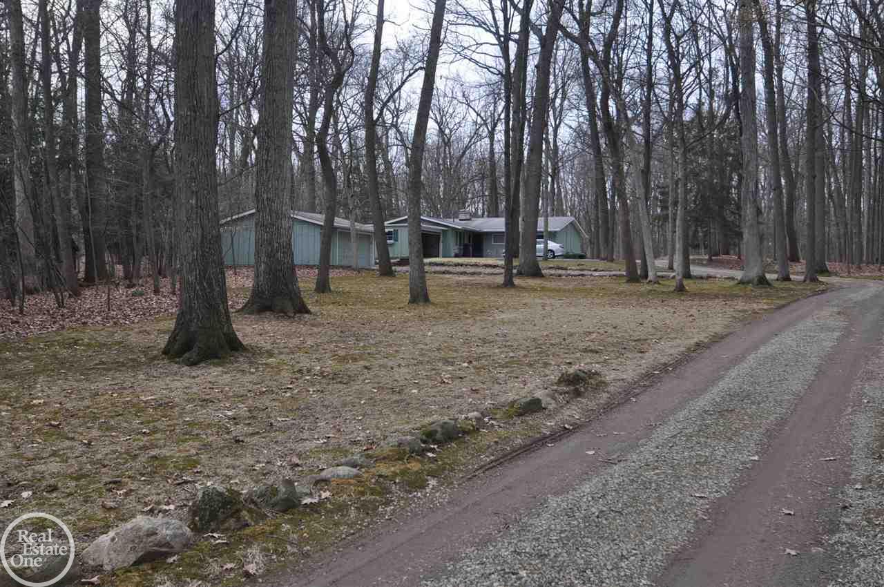 1157 Cripple Creek Lane Rochester, MI 48306 - Photo 4 of 22