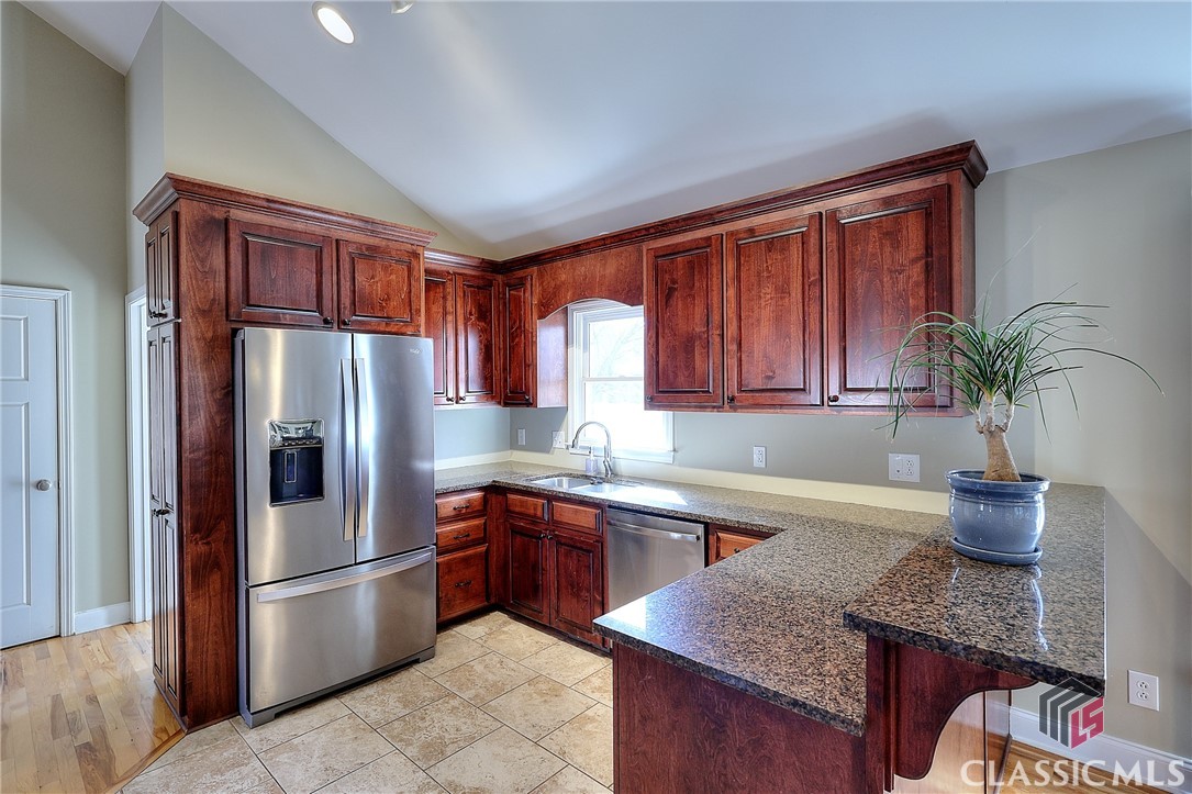 51 Sims Street Comer, GA 30629 - Photo 10 of 47 Gallery Image 10