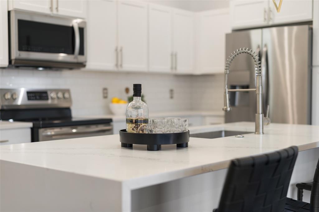 5711 Ross Avenue, Unit 2 Dallas, TX 75206 - Photo 8 of 36