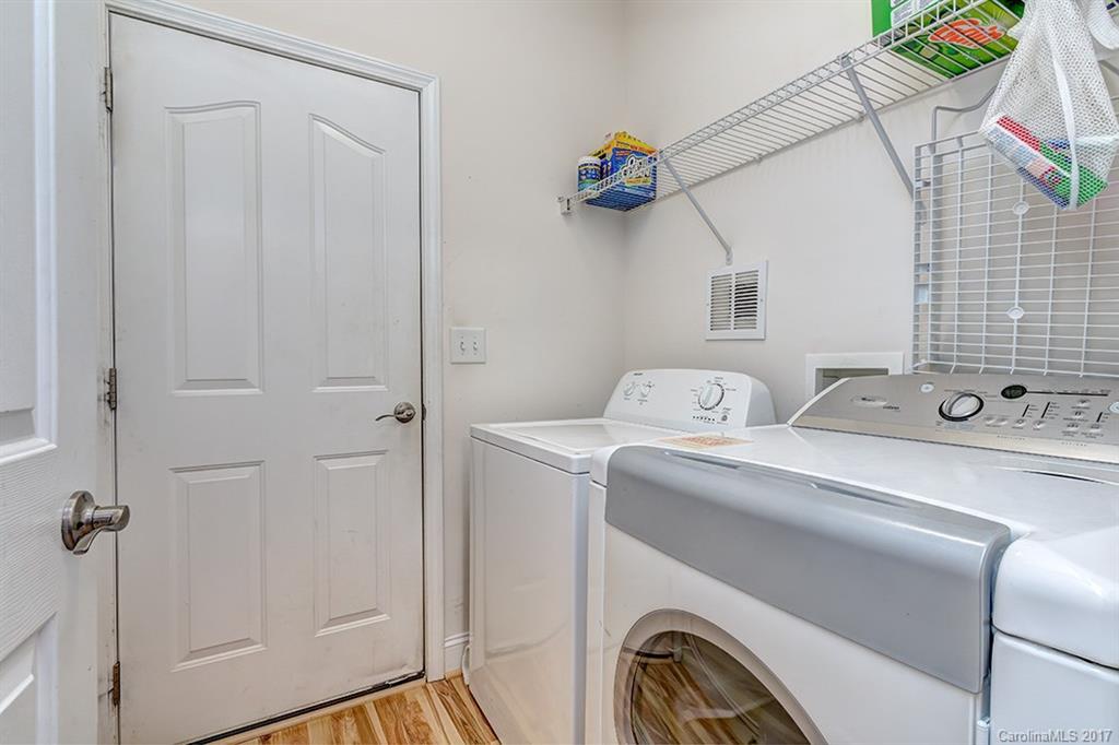 5908 Raisin Tree Lane Charlotte, NC 28215 - Photo 14 of 24 Gallery Image 14