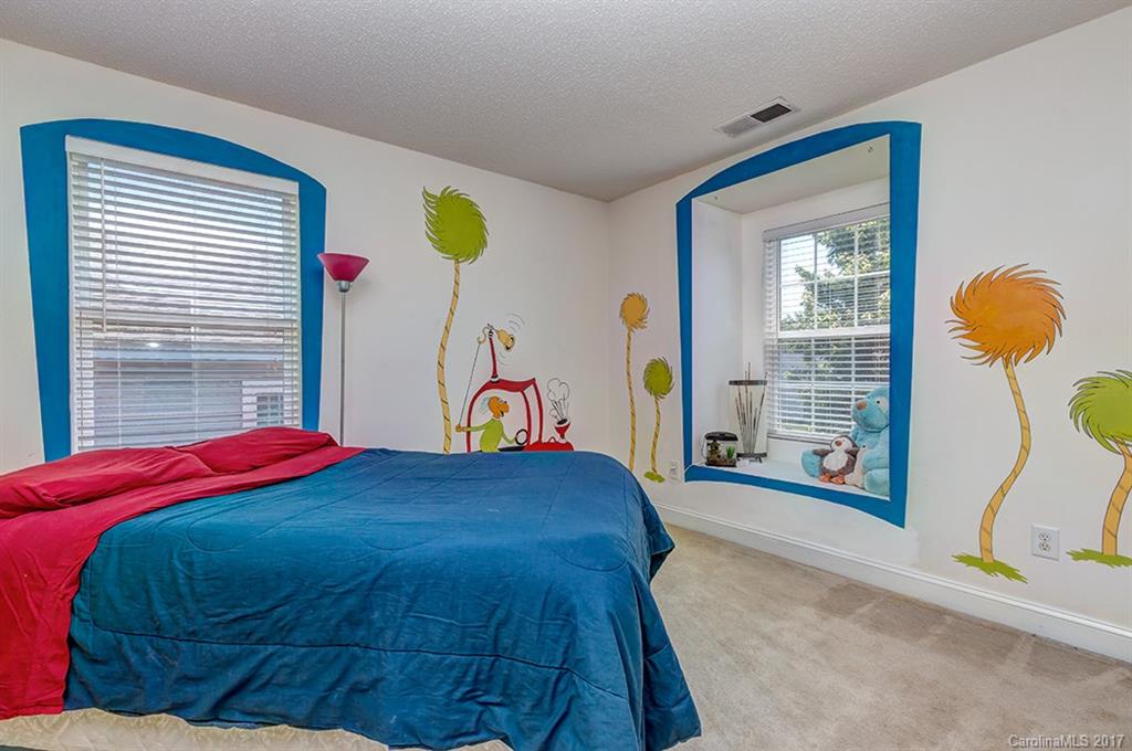 5908 Raisin Tree Lane Charlotte, NC 28215 - Photo 15 of 24 Gallery Image 15