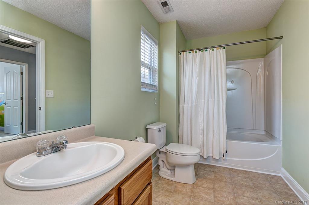 5908 Raisin Tree Lane Charlotte, NC 28215 - Photo 18 of 24 Gallery Image 18