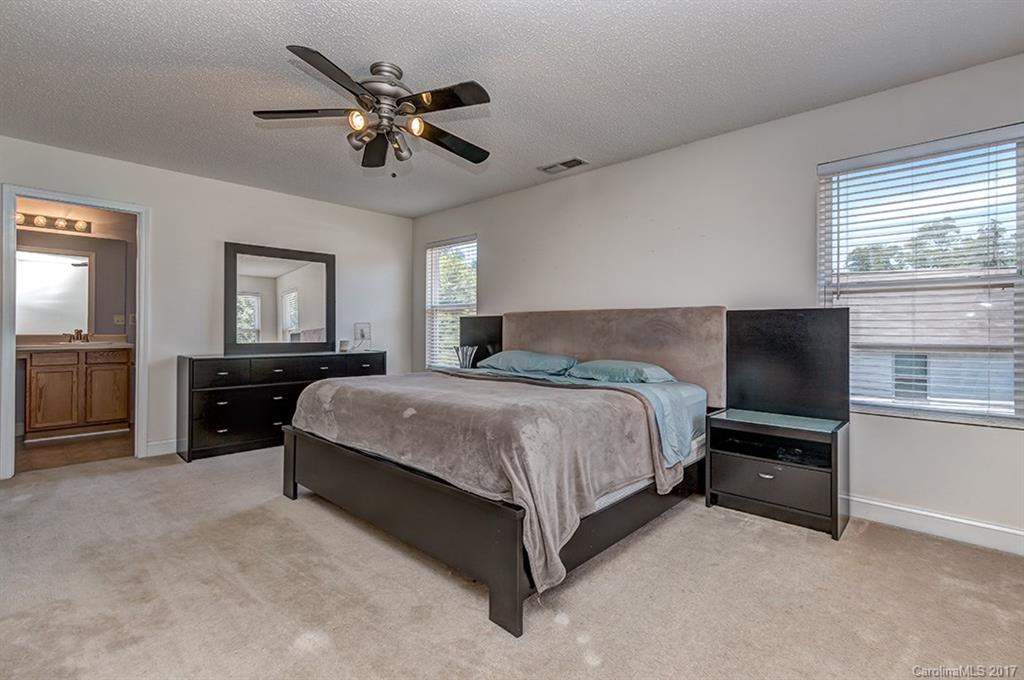 5908 Raisin Tree Lane Charlotte, NC 28215 - Photo 20 of 24 Gallery Image 20