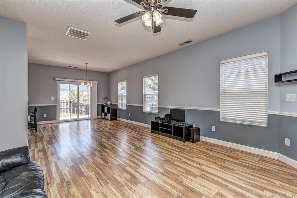5908 Raisin Tree Lane Charlotte, NC 28215 - Photo 6 of 24 Gallery Image 6