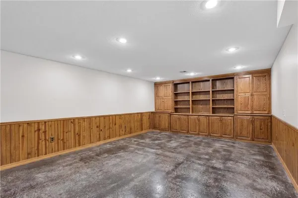 $390,000 | 1301 Bitner Drive, Pittsburg, KS 66762
