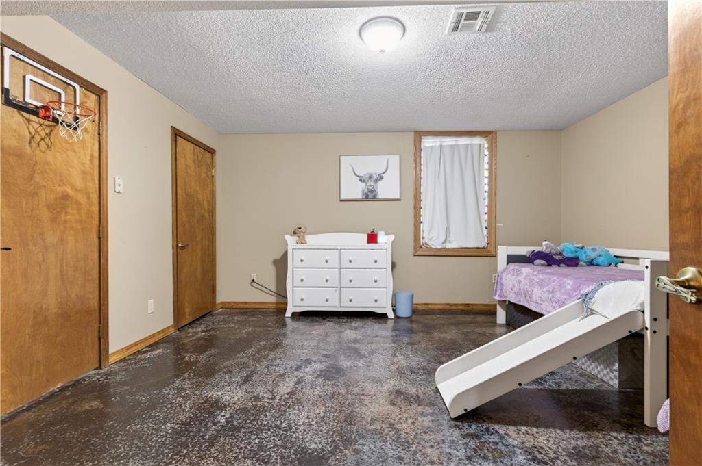 1301 Bitner Drive Pittsburg, KS 66762 - Photo 42 of 50