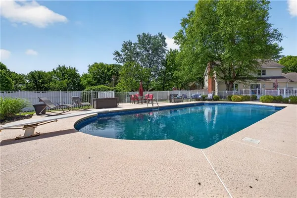 $390,000 | 1301 Bitner Drive, Pittsburg, KS 66762