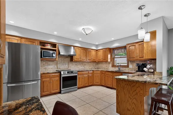 $390,000 | 1301 Bitner Drive, Pittsburg, KS 66762