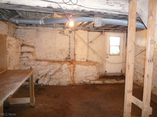 12681 Chamberlain Road Aurora, OH 44202 - Photo 17 of 18 Gallery Image 17