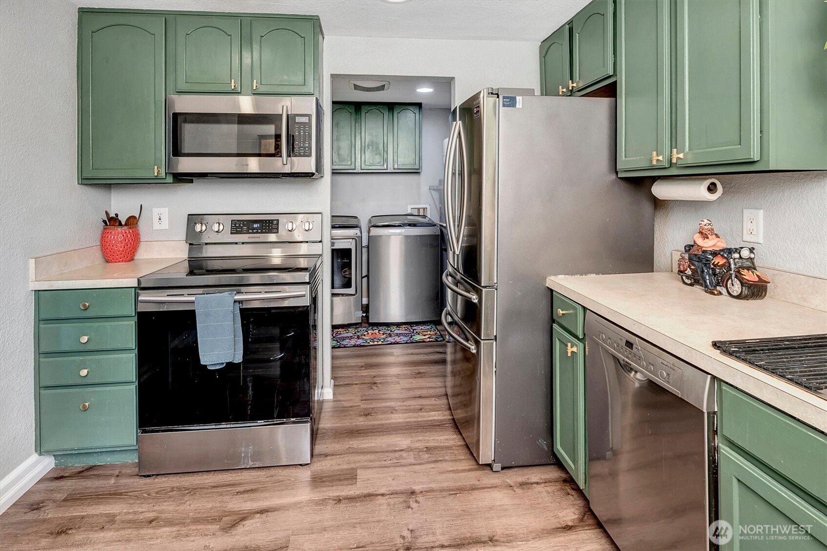 555 Windsor Place Northeast Renton, WA 98056 - Photo 12 of 38