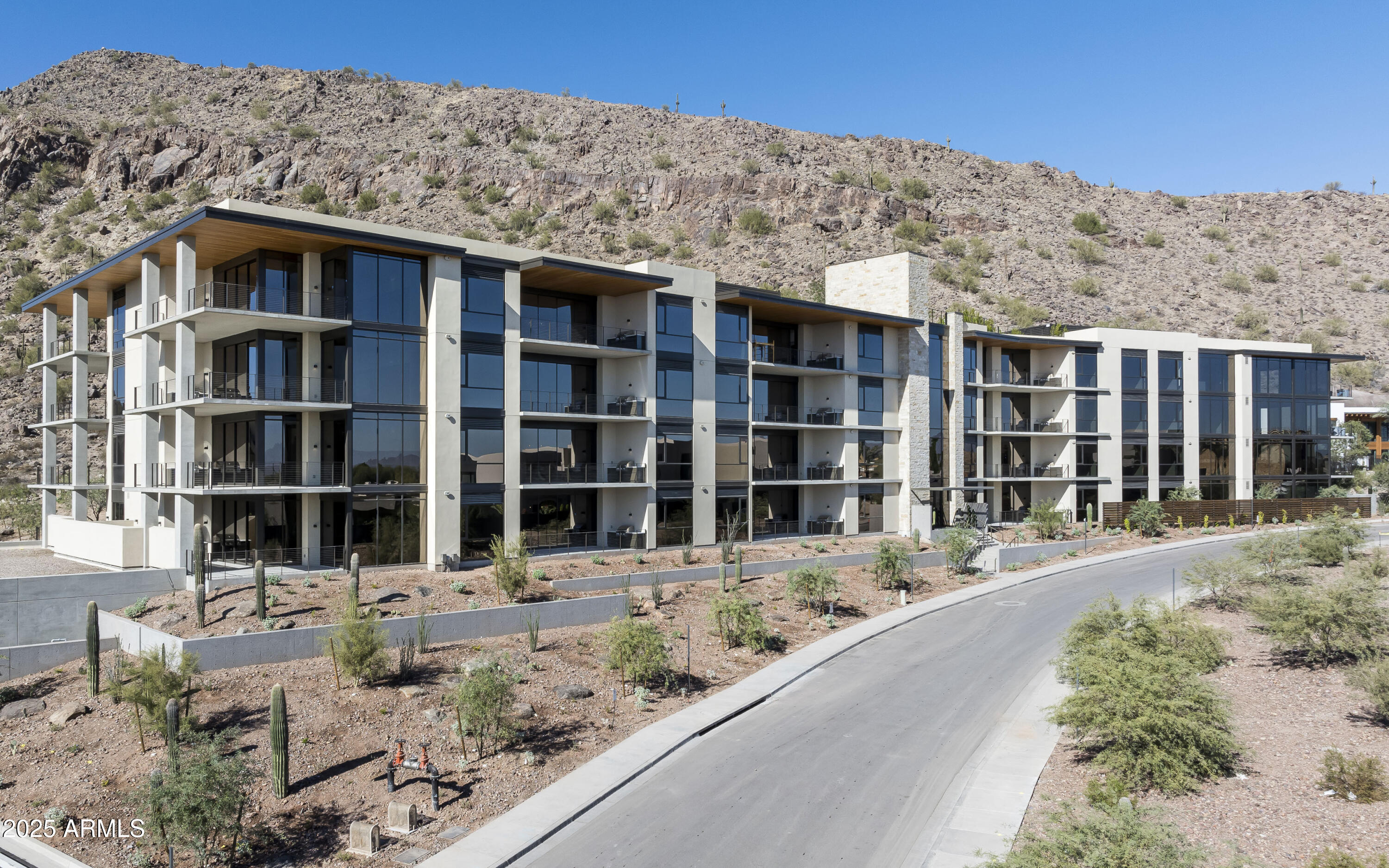 Ascent Phoenician Unit210-1