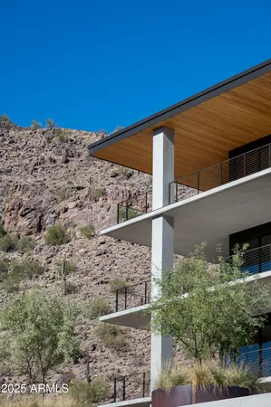 $5,395,000 | 5000 East Camelback Road, Unit 210, Scottsdale, AZ 85251