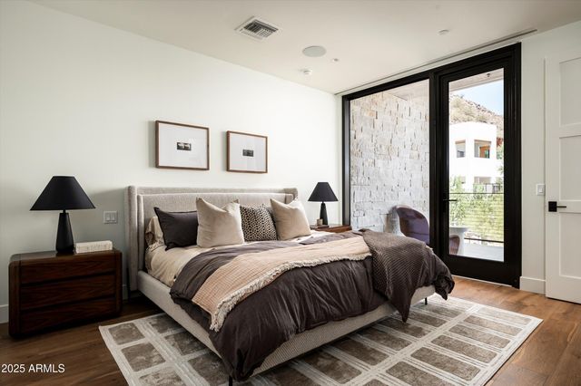 $5,395,000 | 5000 East Camelback Road, Unit 210, Scottsdale, AZ 85251