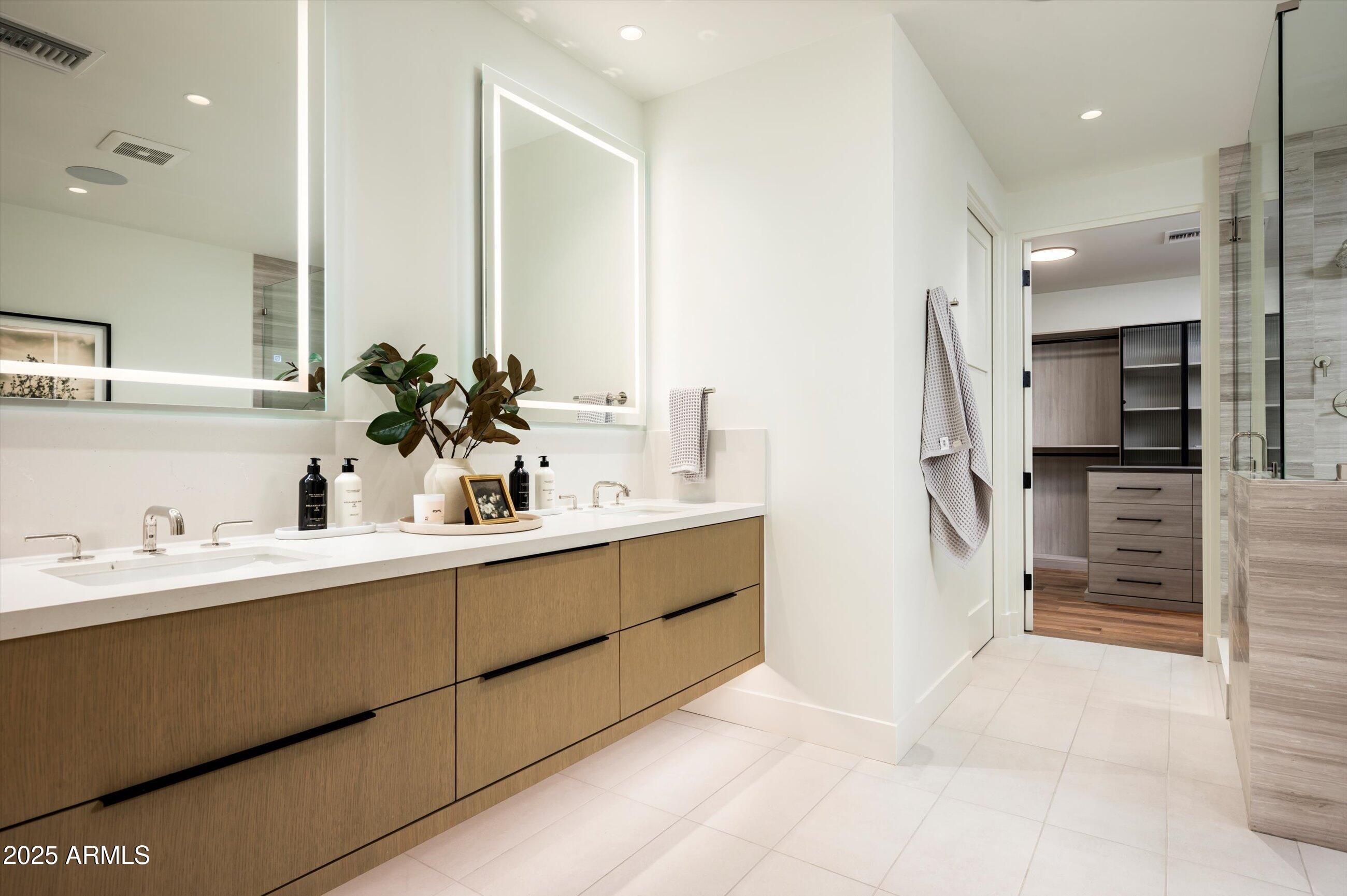 5000 East Camelback Road, Unit 210 Scottsdale, AZ 85251 - Photo 57 of 67 19-21 Ascent Unit210-19