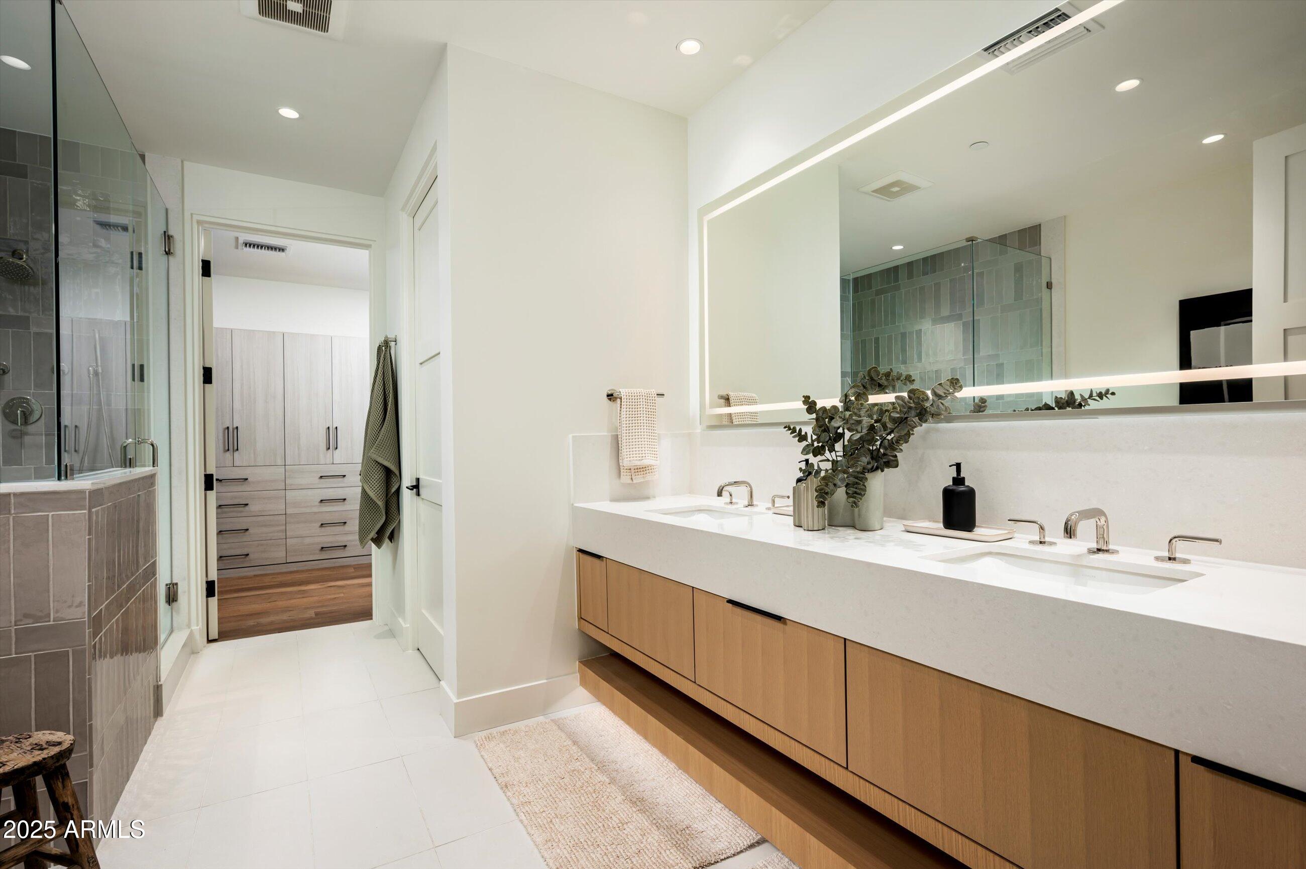 5000 East Camelback Road, Unit 210 Scottsdale, AZ 85251 - Photo 62 of 67 24-21 Ascent Unit210-24