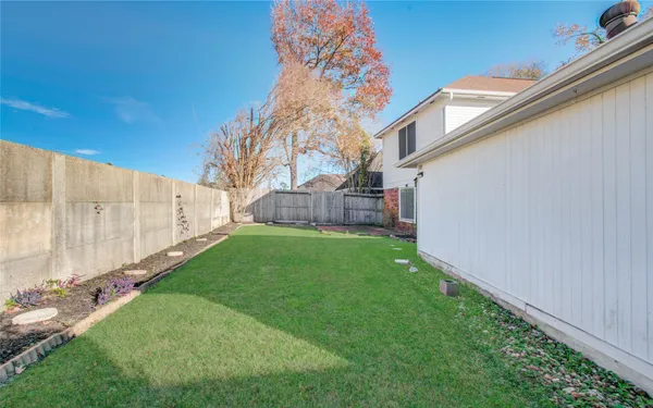 $325,000 | 5927 Thom Road, Humble, TX 77346