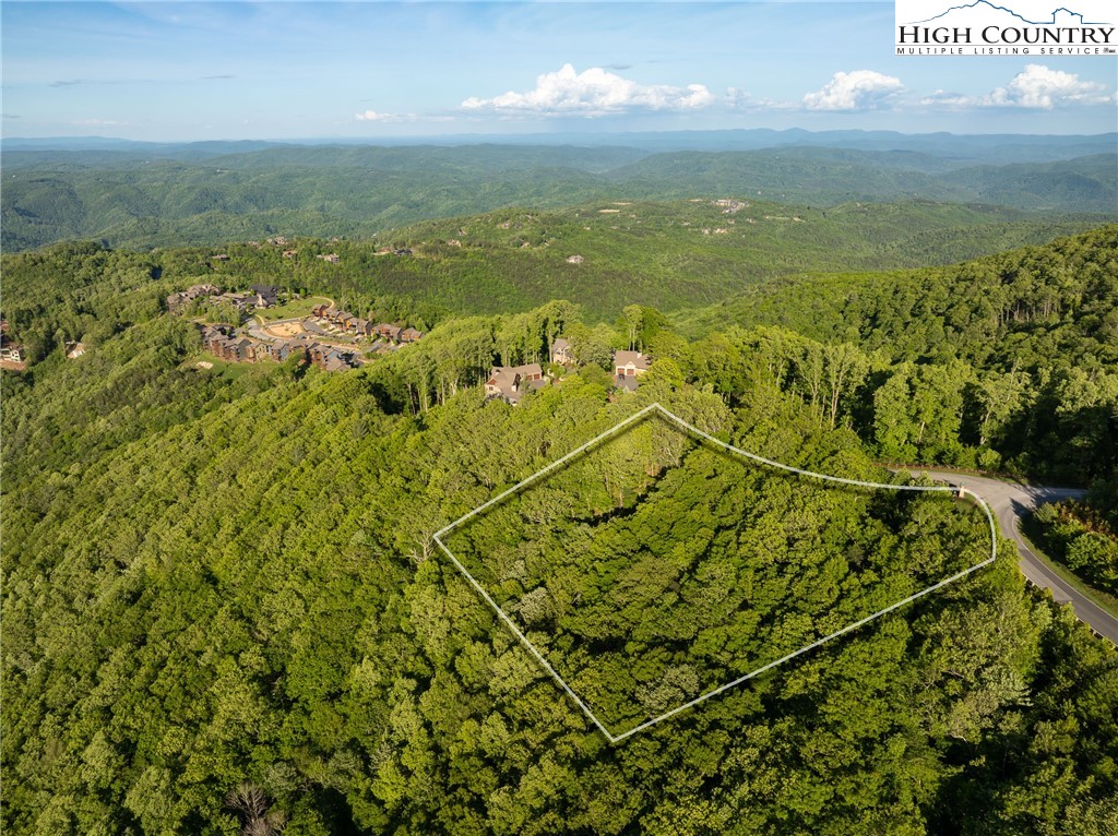 11 Alder Lane Boone, NC 28607 - Photo 3 of 50