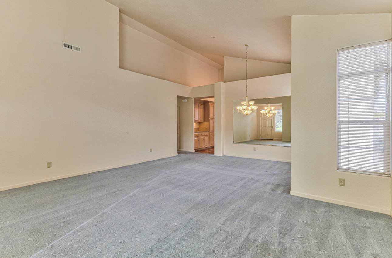17747 Riverbend Road Salinas, CA 93908 - Photo 12 of 40 Gallery Image 12