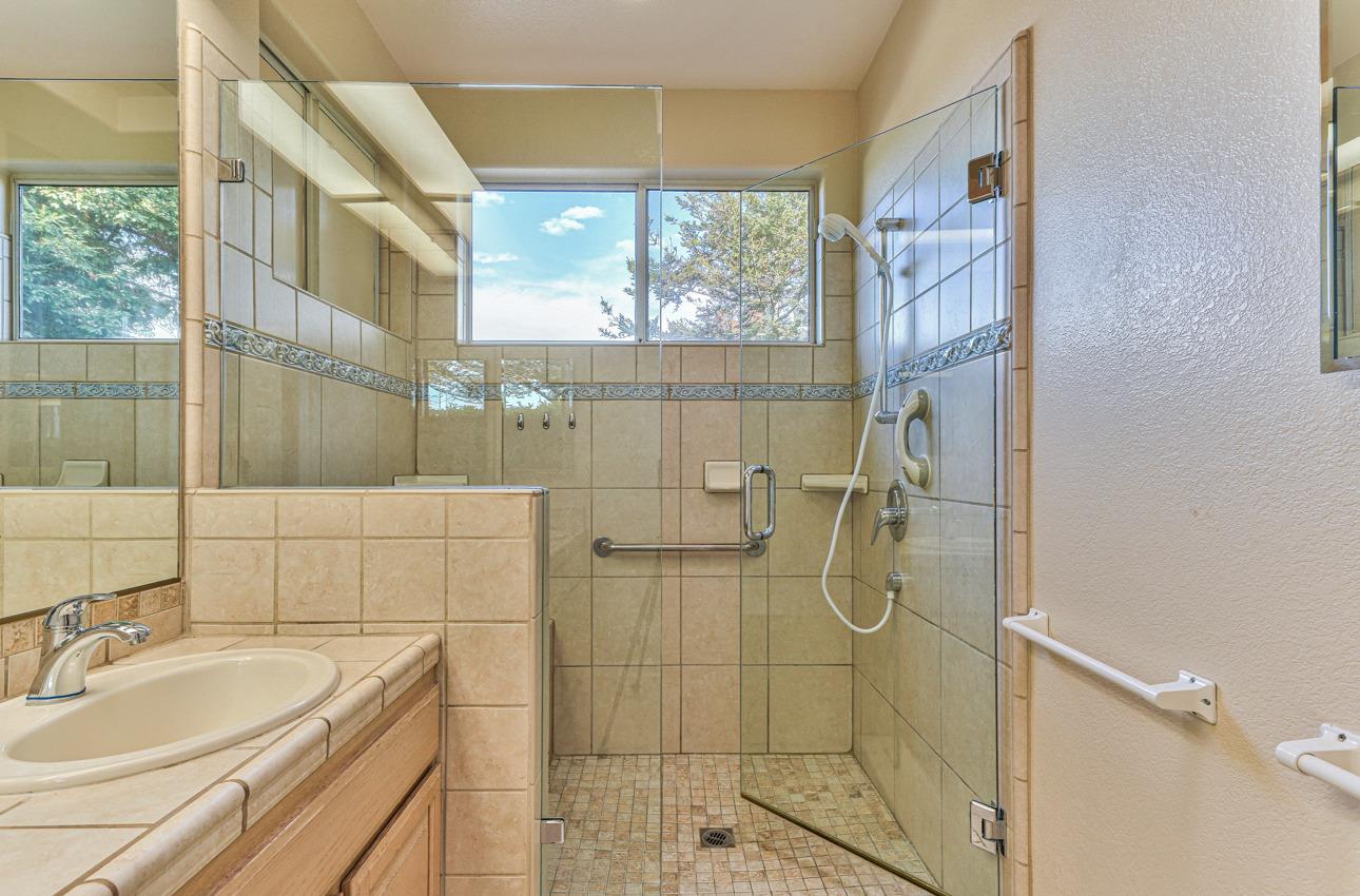 17747 Riverbend Road Salinas, CA 93908 - Photo 32 of 40 Gallery Image 32