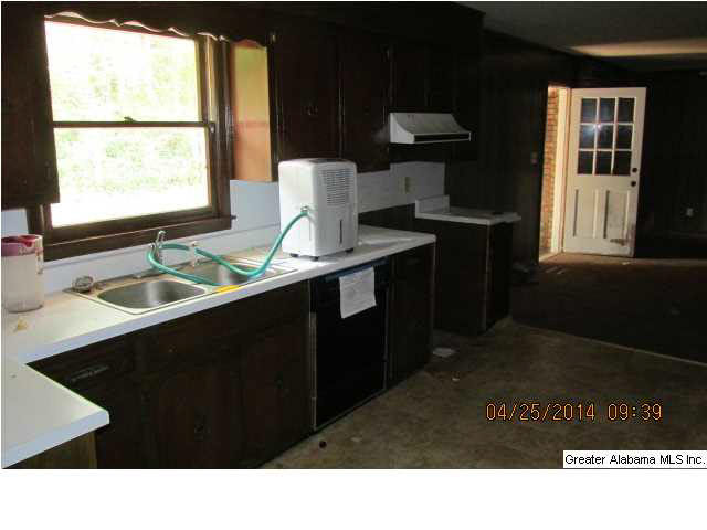102 Carriage Road Anniston, AL 36206 - Photo 3 of 10