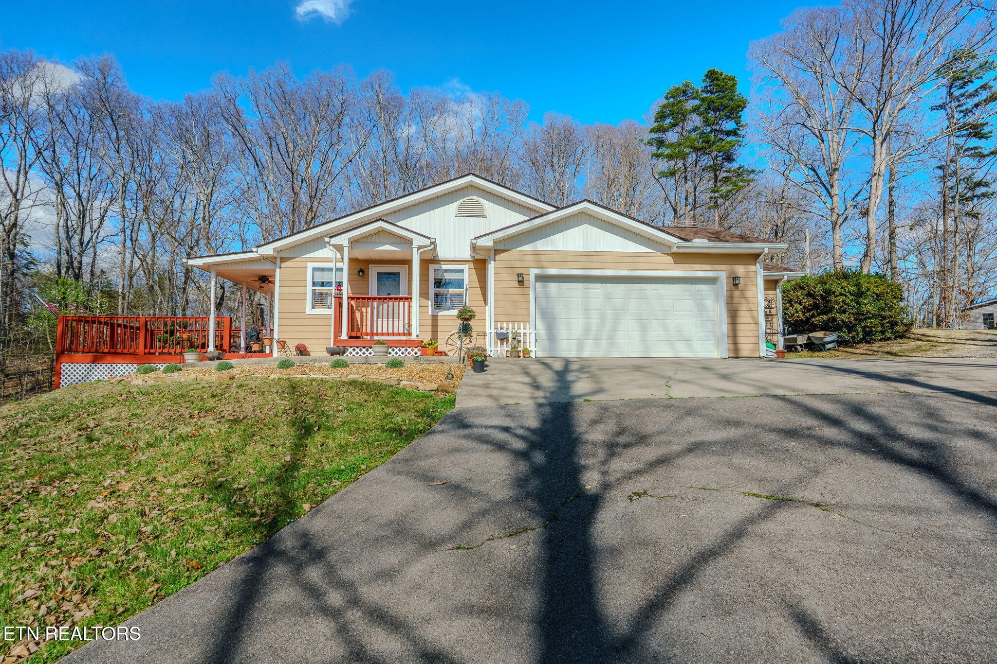 140 Britton Road Loudon, TN 37774 - Photo 1 of 38 Gallery Image 1