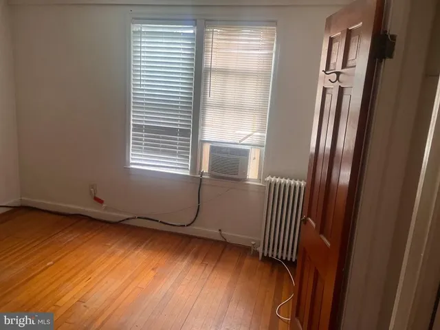 a view of a yard with an trees