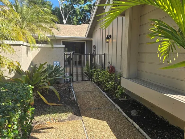 $1,900 | 4617 Forest Wood Trail, Unit 8, Sarasota, FL 34241