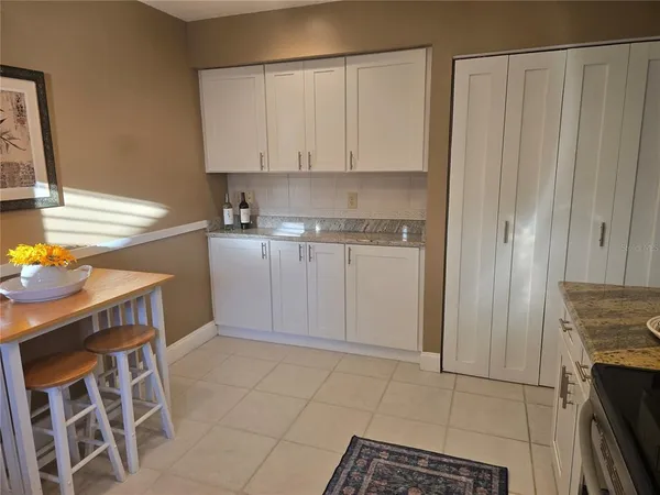 $1,900 | 4617 Forest Wood Trail, Unit 8, Sarasota, FL 34241