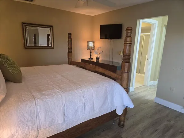 $1,900 | 4617 Forest Wood Trail, Unit 8, Sarasota, FL 34241