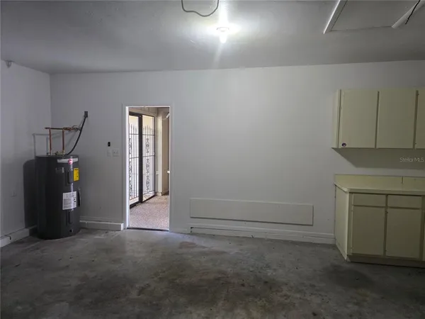 $1,900 | 4617 Forest Wood Trail, Unit 8, Sarasota, FL 34241