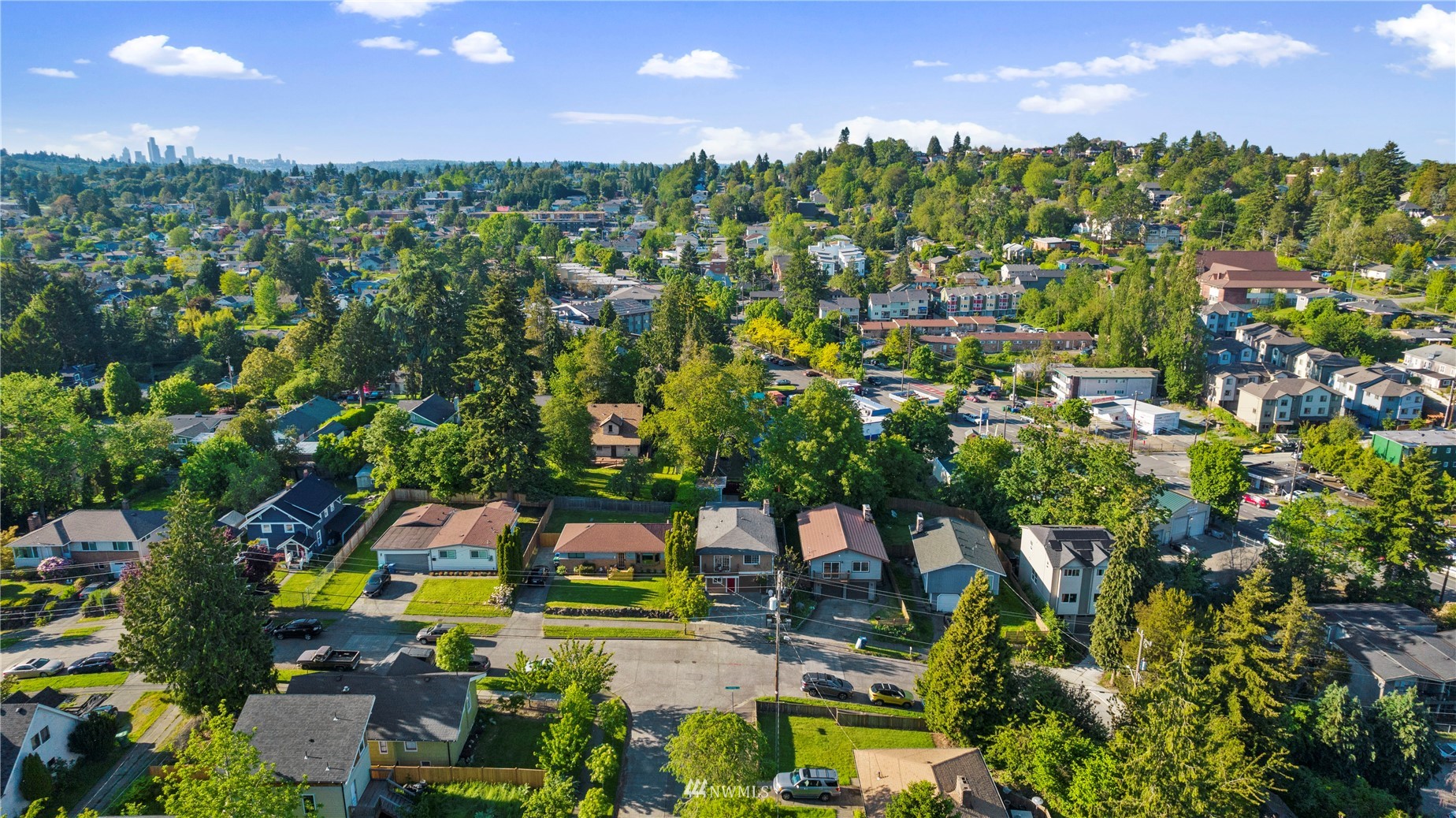 4800 South Frontenac Street Seattle, WA 98118 - Photo 39 of 40 a view of a city