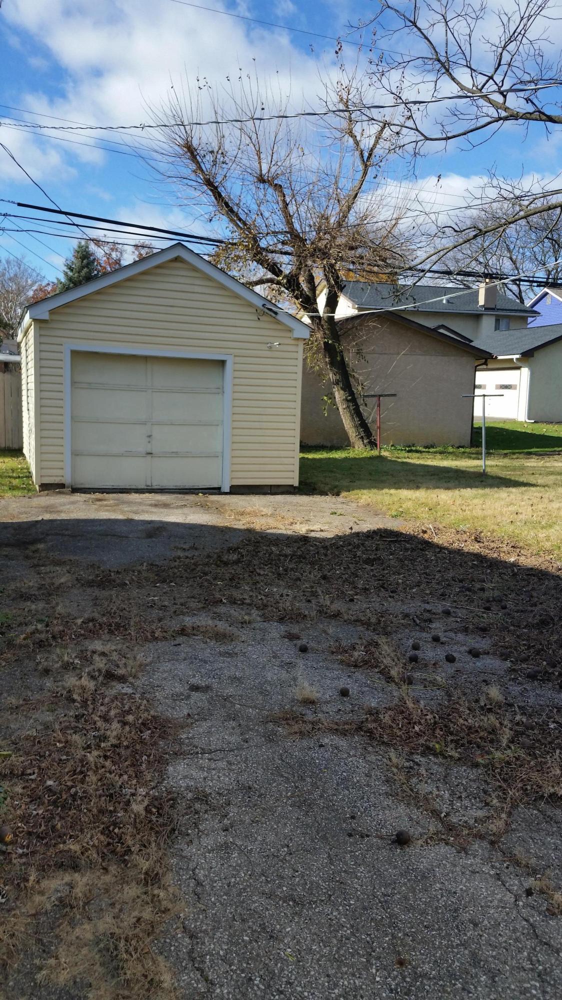 211 North Gould Road Columbus, OH 43209 - Photo 2 of 14