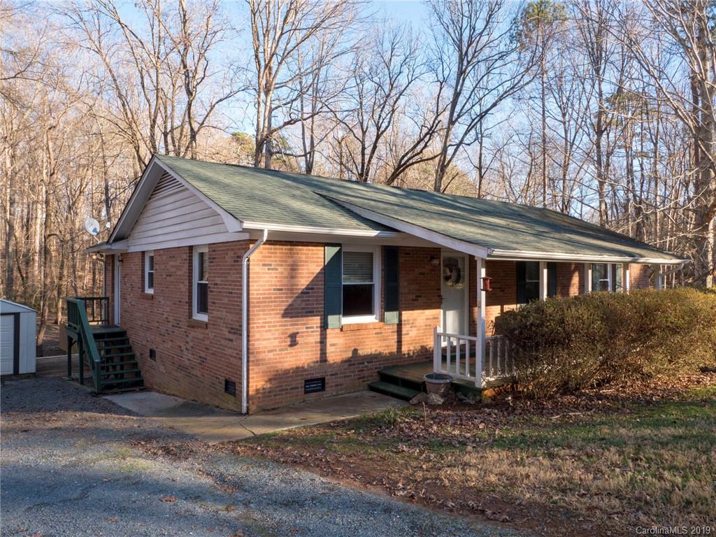 6017 Senconee Road Matthews, NC 28104 - Photo 2 of 28 Gallery Image 2