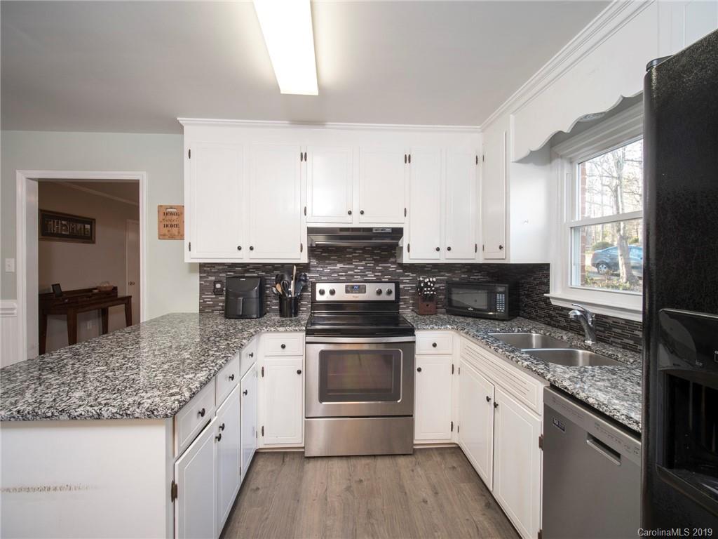 6017 Senconee Road Matthews, NC 28104 - Photo 13 of 28 Gallery Image 13