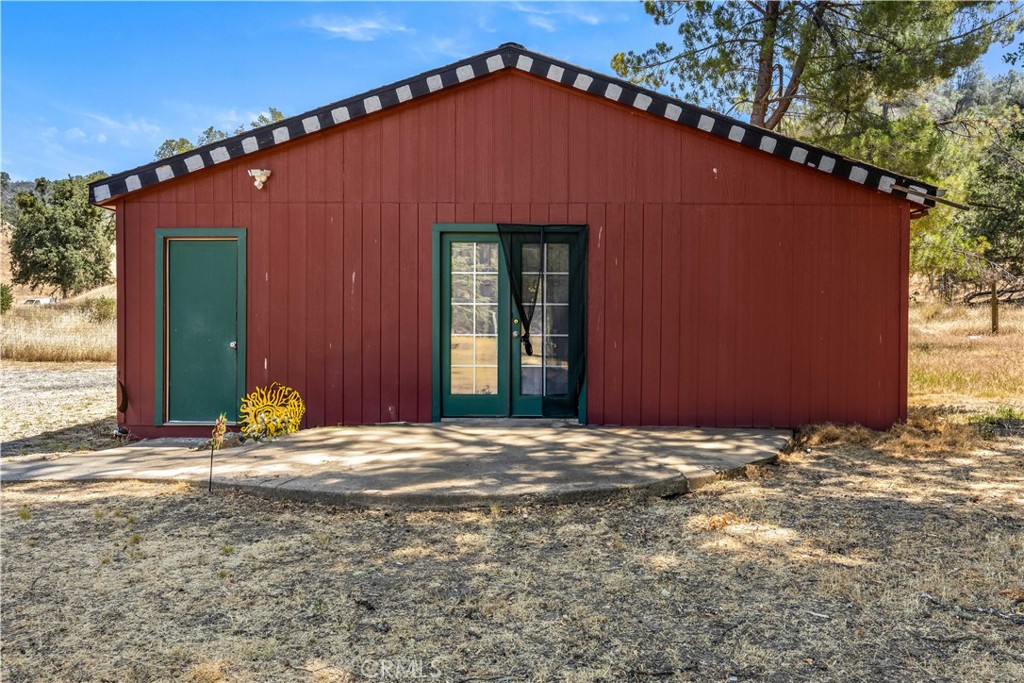 2225 Ladder Ridge Road Upper Lake, CA 95485 - Photo 31 of 58 a view of pool with a big yard